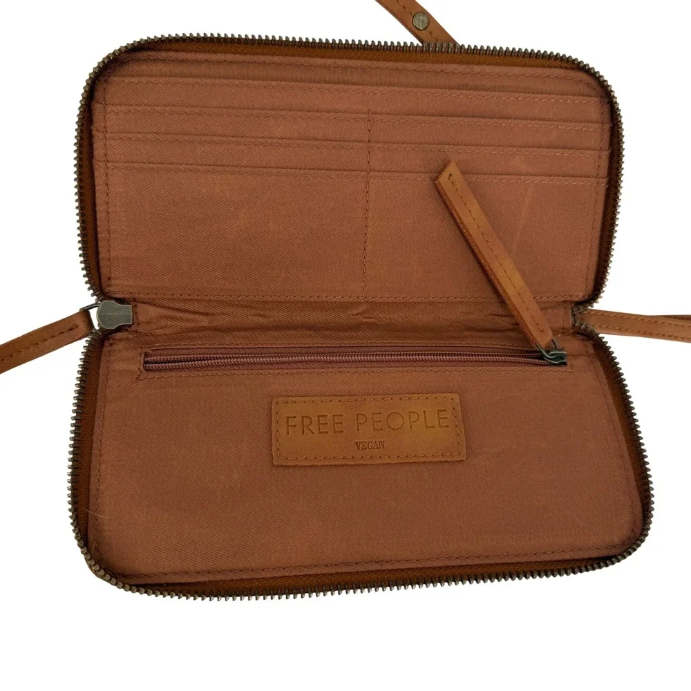 NWOT Free People Vegan Leather Wristlet Zip Wallet Cognac Brown Studded Boho‎
